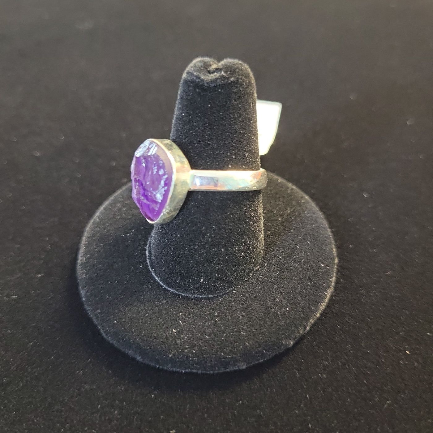 Sz8.5 Amethyst Freeform .5"L Ring 925 Sterling Silver