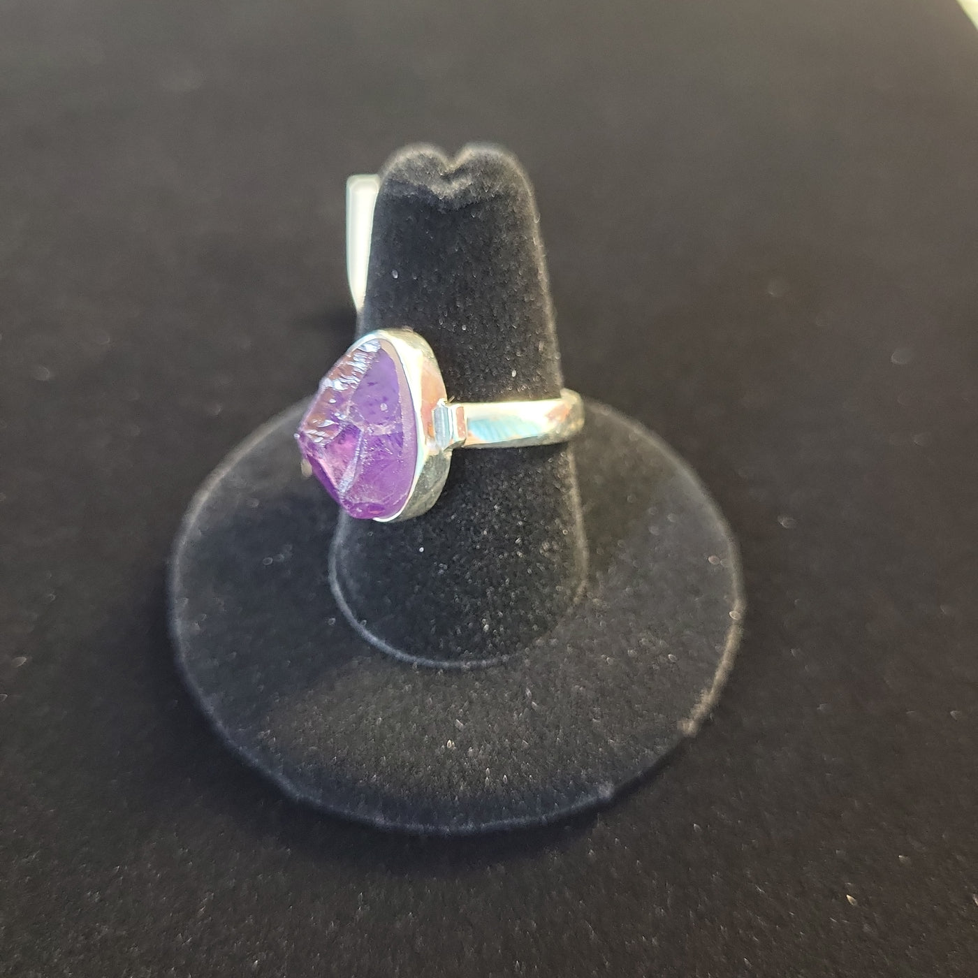 Sz9 Amethyst Freeform .5"L Ring 925 Sterling Silver