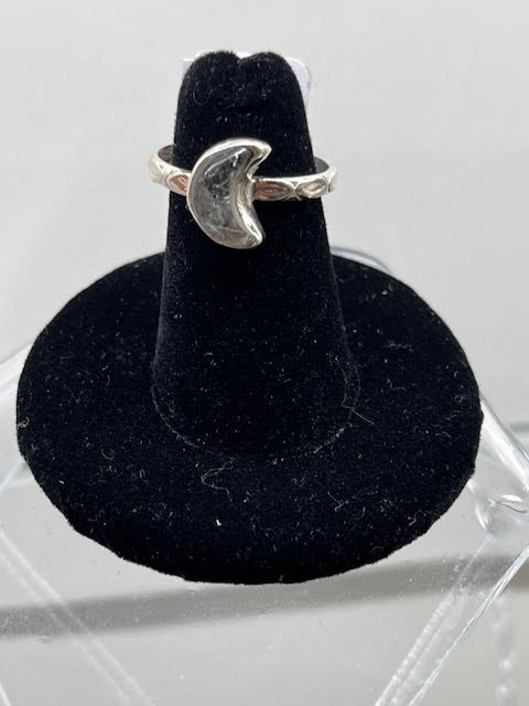8-Black Rutilated Quartz Moon Shape Sterling Silver Ring Size 8