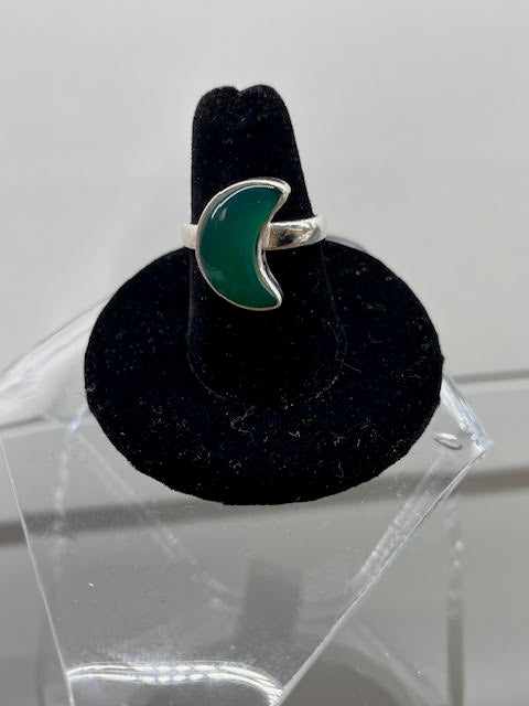 7-Green Onyx Moon Shape Sterling Silver Ring Size 7