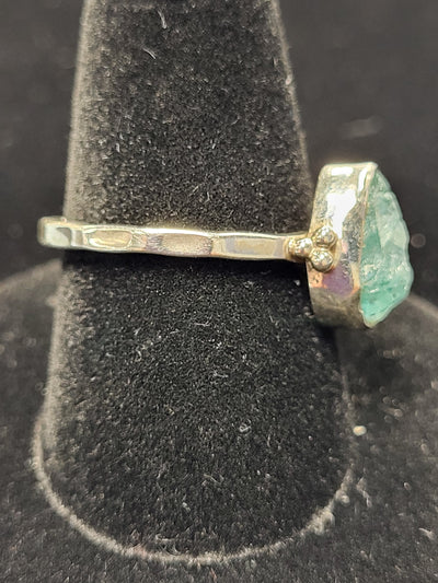 Apatite Freeform Ring 925 Sterling Silver Hammered Band Size 8